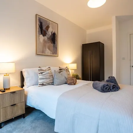 Central Wembley Stadium 1Br Flat - Sleeps 6 - Balcony-3