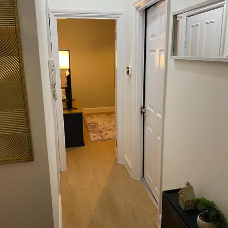 Cosy Apartment In Islington-3