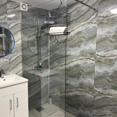 Modern Private Studio Near Wembley-3
