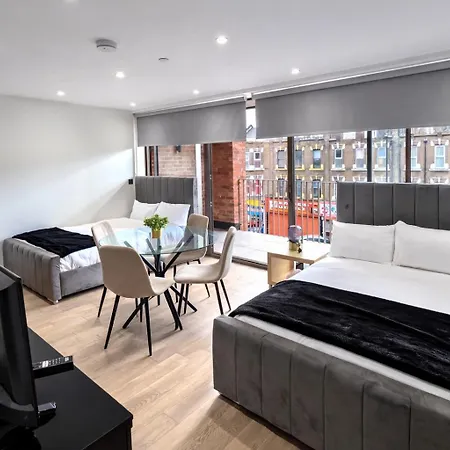 Boleyn Apartment In London-2