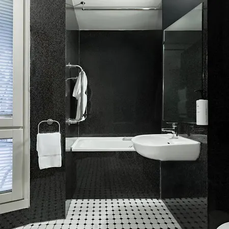 Stg Hotel Oxford Street - Formerly St Giles London Hotel-3