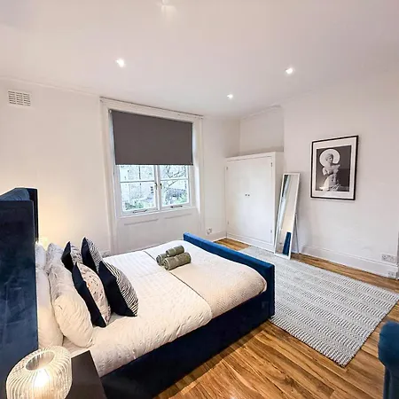 Stylish 2-Bedroom Apartment In Maida Vale Near Little Venice & Paddington By Staylio London-3