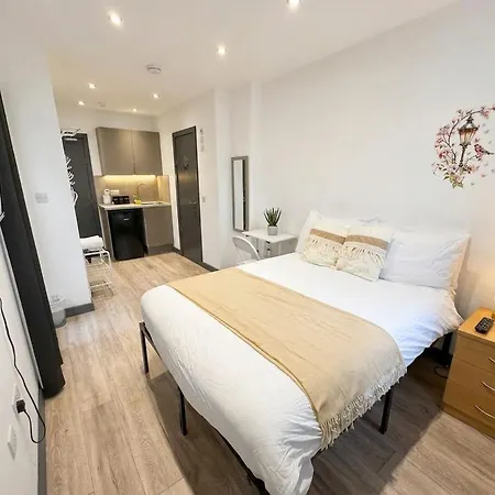 Wood Green Studios To Central London-2