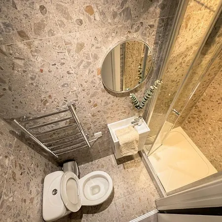 Studios Near Kings Cross Keyless Smart Check-In-2