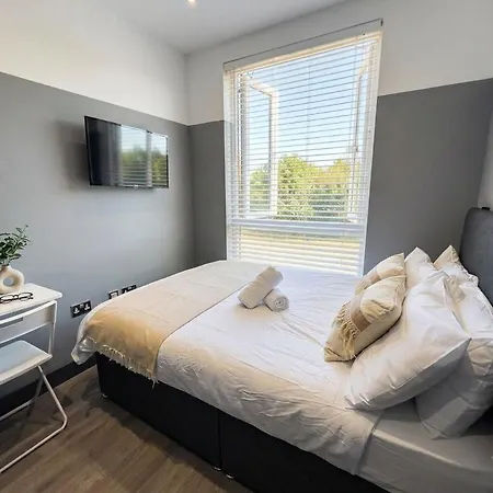 Lovely Lux Studios Near Kingscross And Central London Keyless Smart Check-In-3
