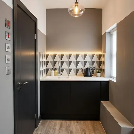 Studios Near Kings Cross Keyless Smart Check-In-3