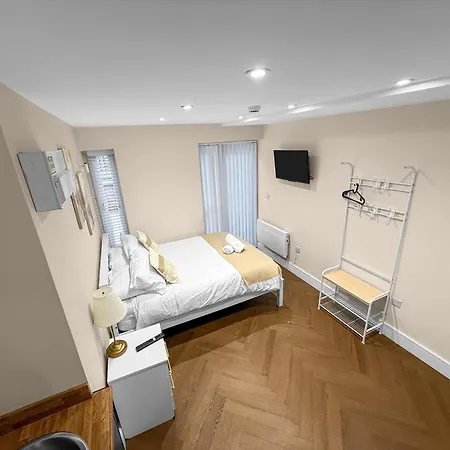 30A Class Studios Near Arsenal And Central London-3