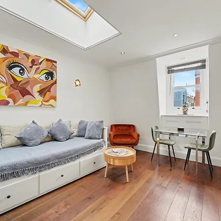 Chancery'S Loft Private Apartment-3