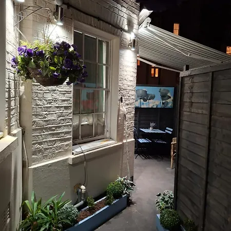 Gloucester Gardens-3