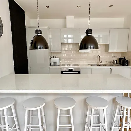 Shoreditch Apartments By Primecityhosts-2
