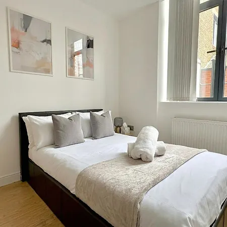 Shoreditch Apartments By Primecityhosts-3