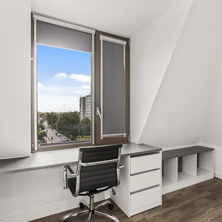 For Students Only Chapter White City - London - Near East Acton Station-2