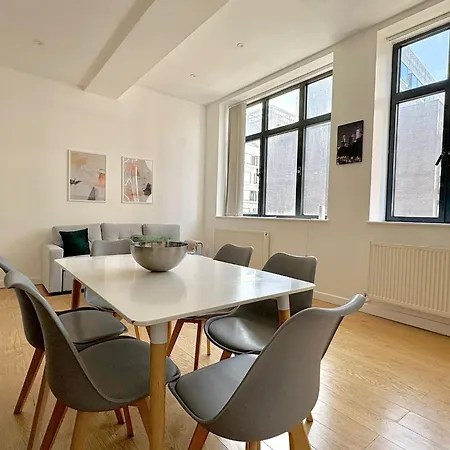 Shoreditch Apartments By Primecityhosts-3