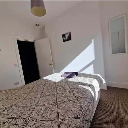 Bright Double Bedroom In King'S Cross St Pancras Eurostar-2