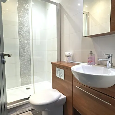 Nice Studio Shepherd'S Bush London Near Everything-3