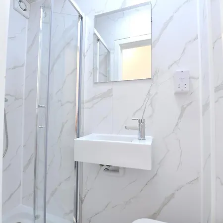 Stylish Studios By Luxestays Fulham-2