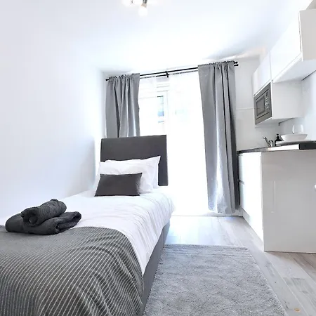 Stylish Studios By Luxestays Fulham-3