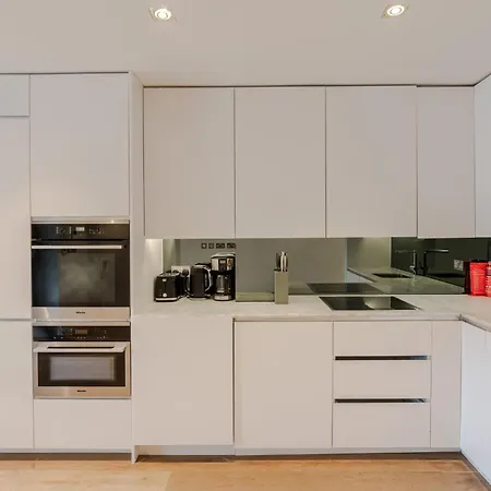 Central Holborn Bloomsbury Flats-2