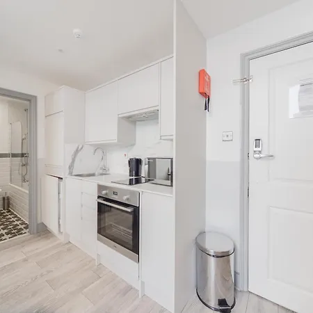 Modern Kensington Apartments-2