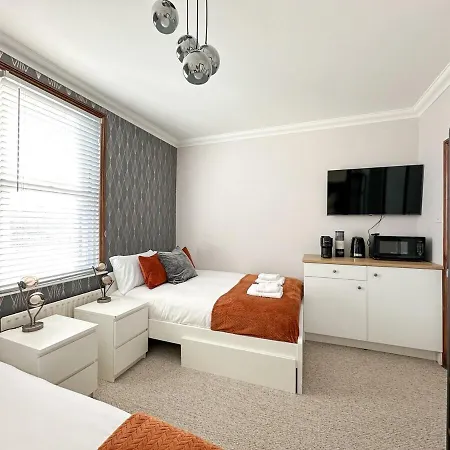 Fulham Rooms-2