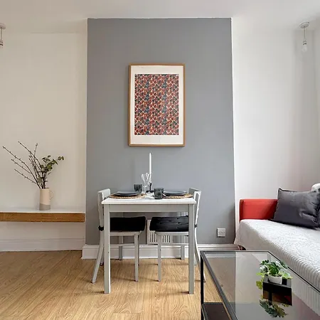 Clerkenwell Apartments By Primecityhosts-3
