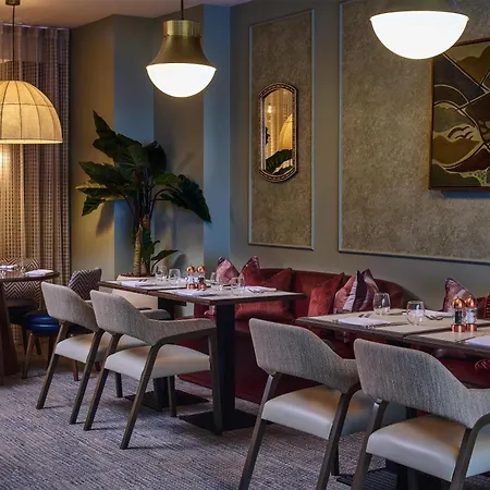 Doubletree By Hilton London - West End-3