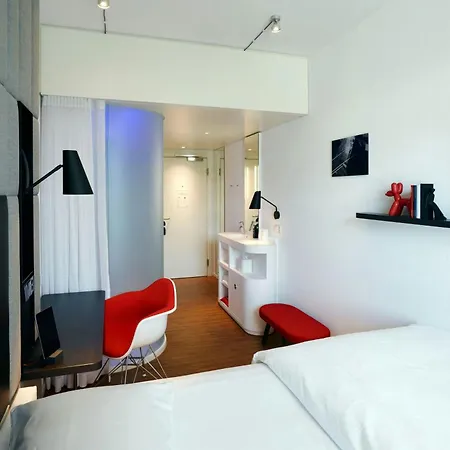 Citizenm London Victoria Station-2