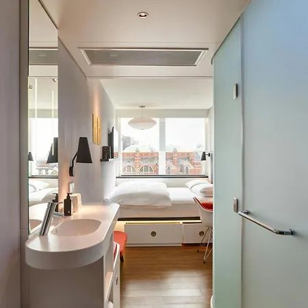 Citizenm London Victoria Station-3