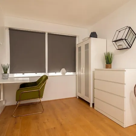 Kings Cross 4Br House - Garden & Free Parking-3