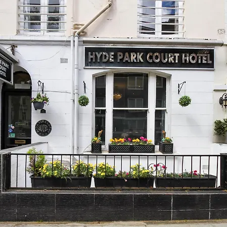 Hyde Park Court Hotel-3