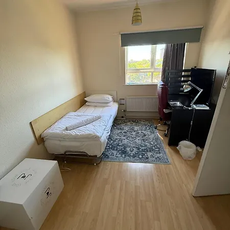 London Single Rooms Female Only Kings Cross Eurostar St Pancras International Station Camden Euston All Nearby Check In From 1300 Pm Till 4 Am-3