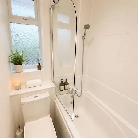 Stylish Vauxhall Apartment In Central London-3