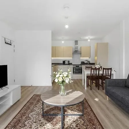 Modern 2Br-2Ba Apartment Next To Wembley Stadium-2