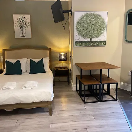 City Chic - King'S Cross Apartments-3