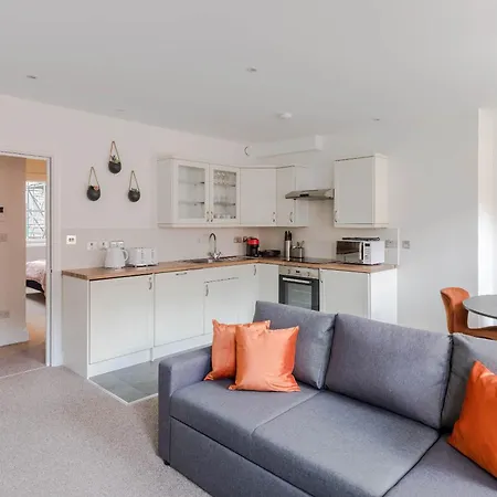 Stylish 1-Bed Flat - Fitzrovia - Sleeps 4-2