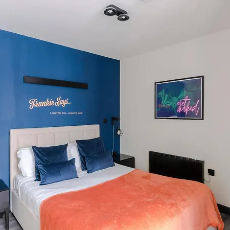 2-Bed Flat Near Leicester Sq - Soho - Sleeps 6-2