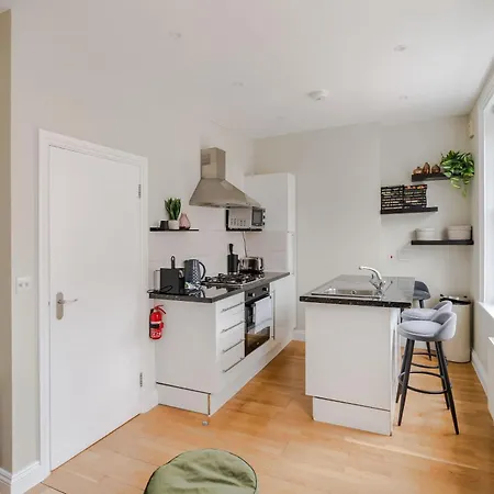 Fitzrovia 1-Bed Flat - Central London - Sleeps 4-3