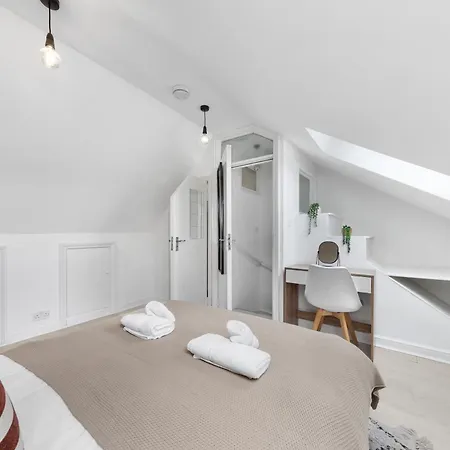 The Holloway Suite - Netflix, 3 Min To Station - Luxury-2