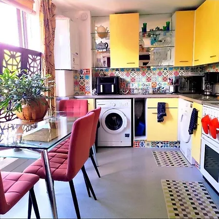 Modern Aparment By Brick Lane, London-3