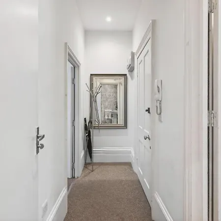 Knightsbridge Dream Apartment-2