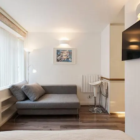 Apartments Craven Terrace-3