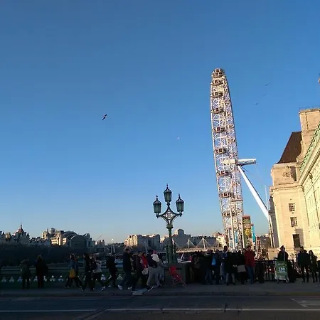 Sabellis House - Moments From The Big Ben-3