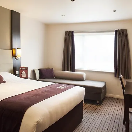Premier Inn London City - Aldgate-2