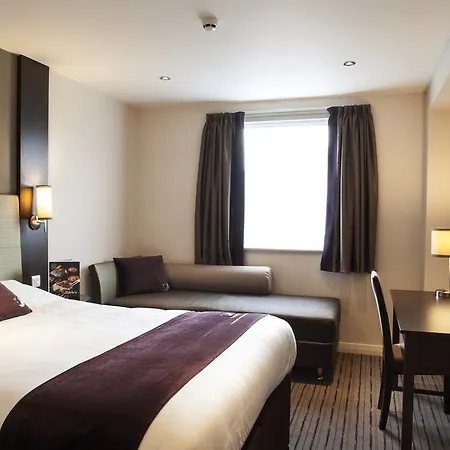 Premier Inn London City - Aldgate-3