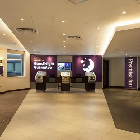 Premier Inn London Bank-3