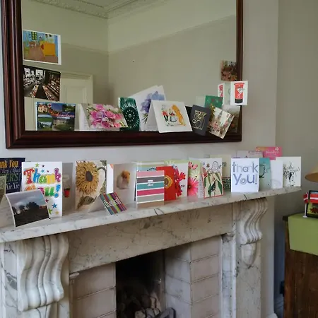 Exceptional Guest Rated 1 Bedroom Kensington Apartment With Super Wifi-3