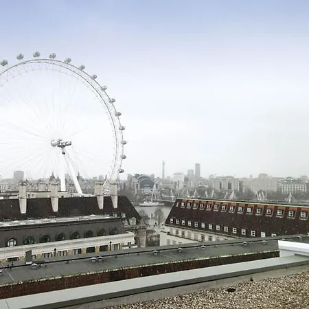 Premier Inn London Waterloo-2