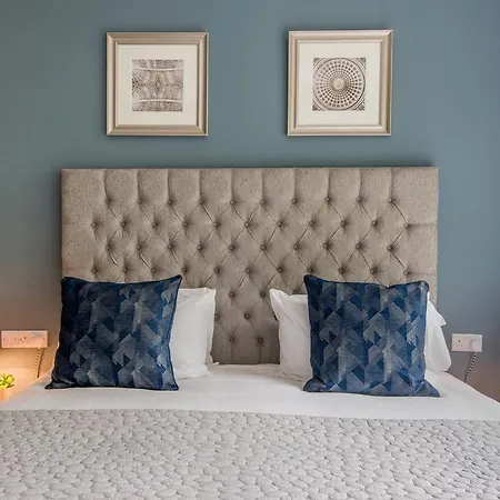 M-Hotels Studios & Apartments Free Parking-3