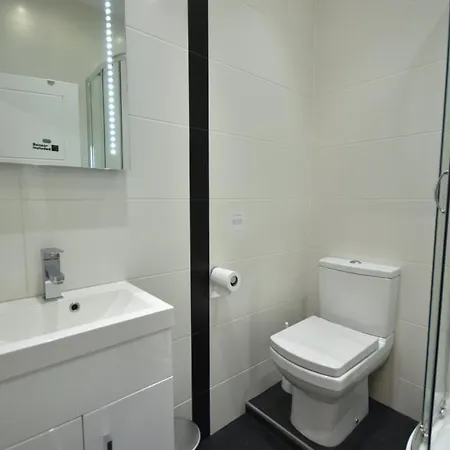 Apt 2, Soho Apartments 1St Floor By Indigo Flats-2