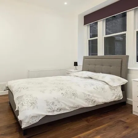 Fleet Street Apartment 1-3